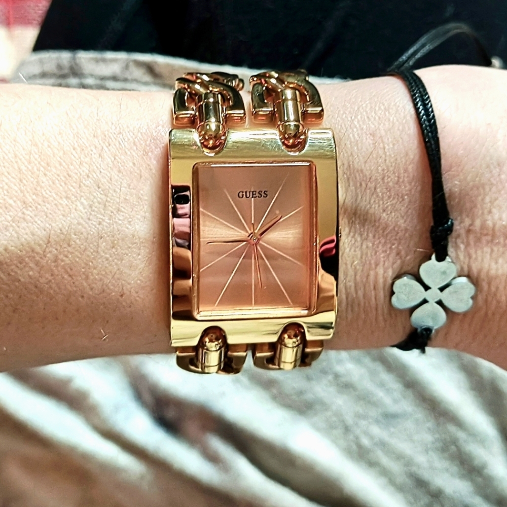 NWOT Guess Mod Heavy Metal Dual Chain Link Watch In Rose Gold - Picture 9 of 11